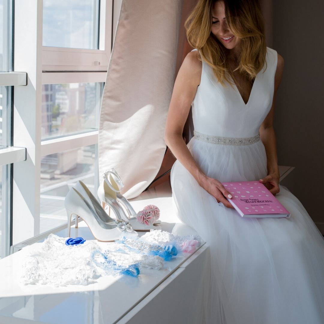 How to choose the perfect wedding dress? How to prepare yourself for your wedding dress fitting. 