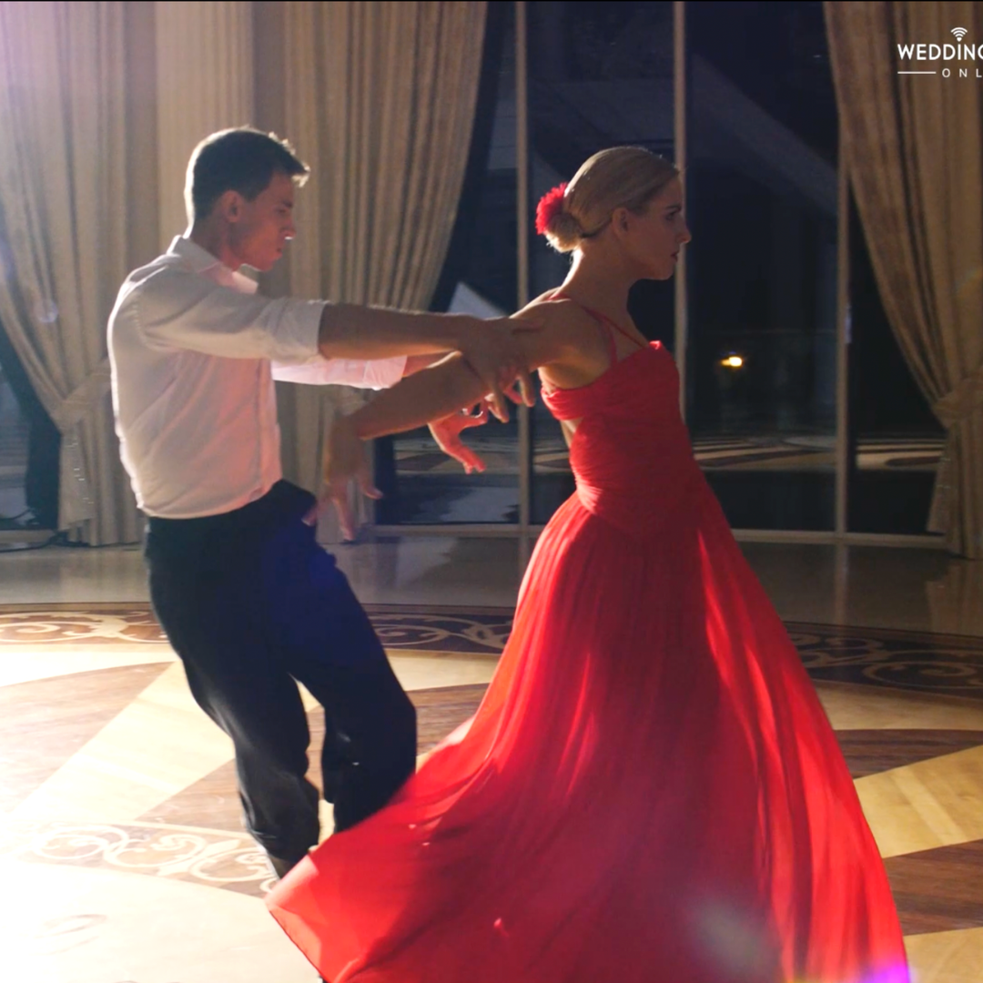 Why is it worth choosing Tango for the First Dance? Can tango surprise your wedding guests? Asi Se Baila El Tango